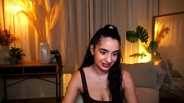 Snapshot of miilky_wayy chatting on October 16, 2025, 4:37 pm miilky wayy online show from October 16, 2025, 4:37 pm