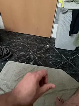 Snapshot of geilheit12 chatting on December 4, 2025, 8:46 am geilheit12 online show from December 4, 2025, 8:46 am