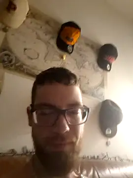 Snapshot of DonMichael chatting on October 10, 2025, 2:45 am DonMichael online show from October 10, 2025, 2:45 am