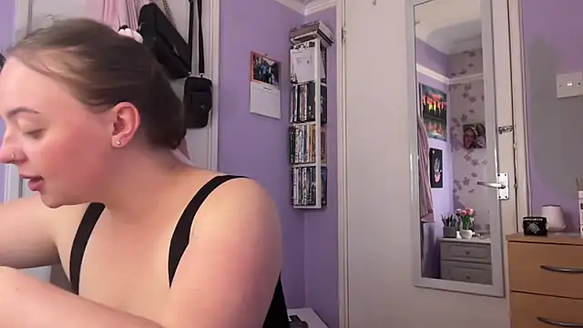 Snapshot of SexySashaxox chatting on September 13, 2025, 1:22 pm SexySashaxox online show from September 13, 2025, 1:22 pm