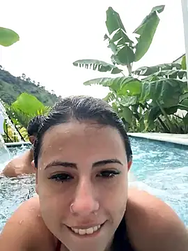 ChanellandMax online show from October 27, 2025, 3:24 pm