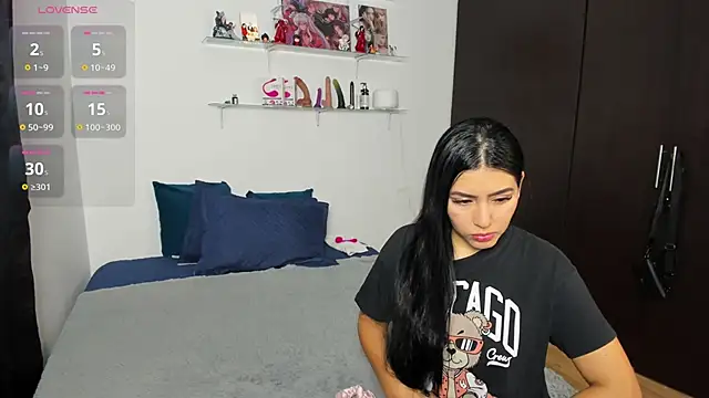 Snapshot of marianaandvalen chatting on October 3, 2025, 11:12 am marianaandvalen online show from October 3, 2025, 11:12 am