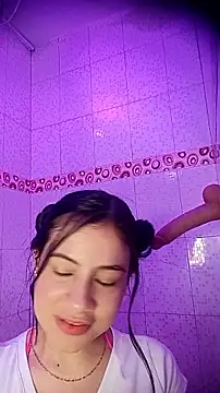 ameliiaa smith online show from April 1, 2026, 9:01 pm