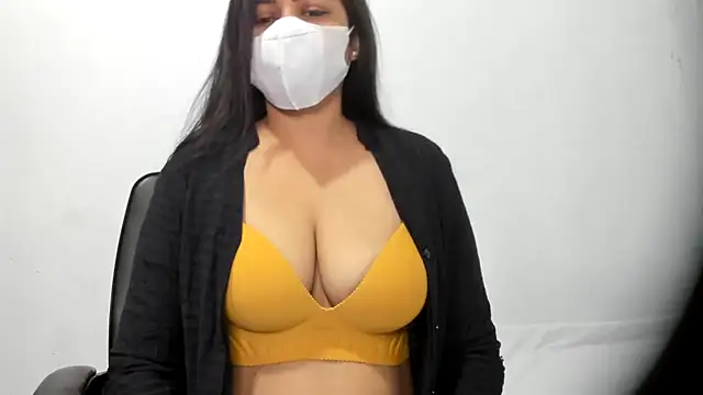 Snapshot of Crazy_Cat1995 chatting on February 13, 2026, 2:22 am Crazy Cat1995 online show from February 13, 2026, 2:22 am