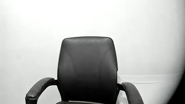 Snapshot of Crazy_Cat1995 chatting on February 7, 2026, 4:09 am Crazy Cat1995 online show from February 7, 2026, 4:09 am