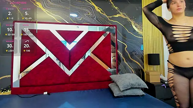 Snapshot of VioletRose_as chatting on February 16, 2026, 8:07 pm VioletRose as online show from February 16, 2026, 8:07 pm