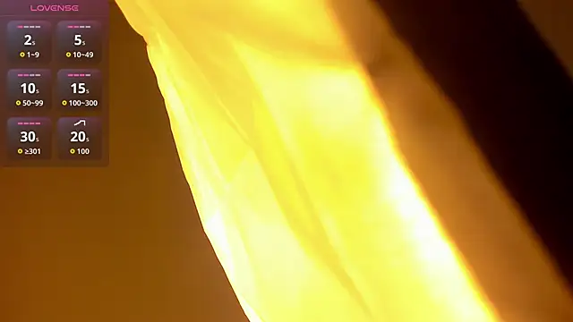 Snapshot of VioletRose_as chatting on October 10, 2025, 7:58 pm VioletRose as online show from October 10, 2025, 7:58 pm