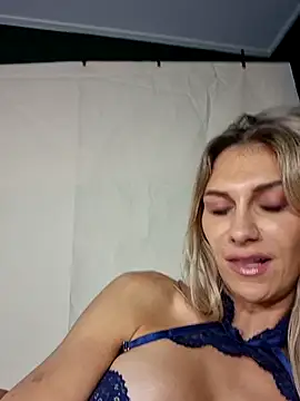 Snapshot of Melody1600 chatting on October 23, 2025, 1:21 pm Melody1600 online show from October 23, 2025, 1:21 pm