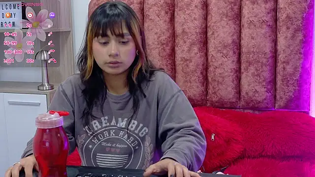 Conejita 420 online show from November 11, 2025, 8:03 pm