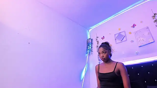 AkariRosetti online show from October 2, 2025, 1:14 pm