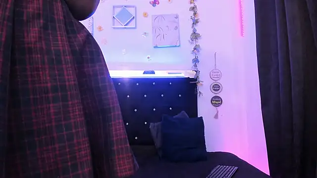 AkariRosetti online show from September 17, 2025, 3:36 pm