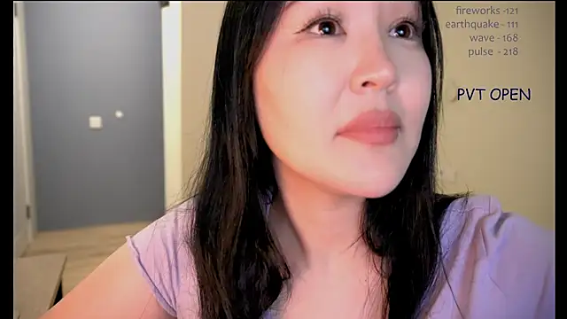 Snapshot of _JiKey_ chatting on June 8, 2026, 7:36 pm JiKey online show from June 8, 2026, 7:36 pm