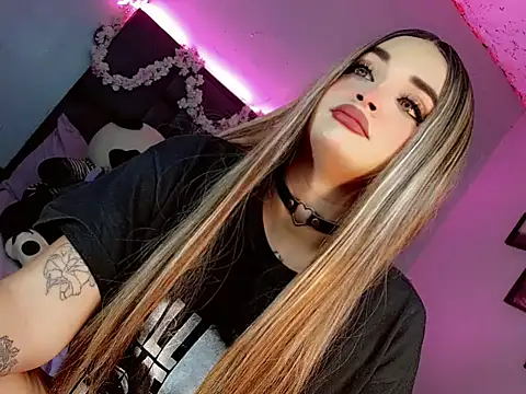 Snapshot of kattie_Sweet_ chatting on October 27, 2025, 7:37 pm kattie Sweet  online show from October 27, 2025, 7:37 pm