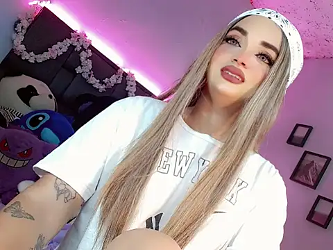 Snapshot of kattie_Sweet_ chatting on October 26, 2025, 12:44 am kattie Sweet  online show from October 26, 2025, 12:44 am