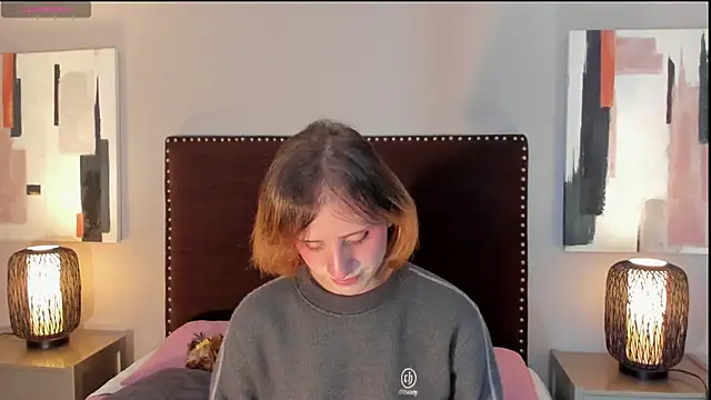 seraphine star online show from March 19, 2026, 3:17 am