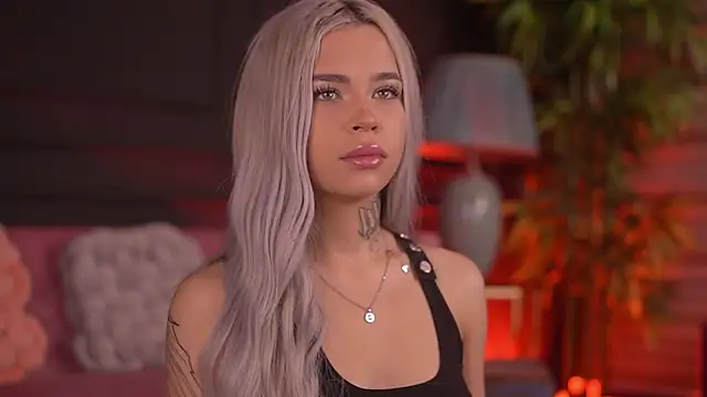 NickyBenz online show from November 10, 2025, 6:57 pm