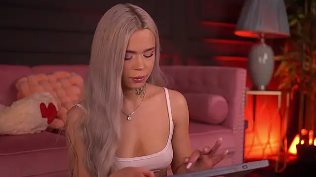 NickyBenz online show from November 12, 2025, 8:12 pm