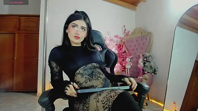 Snapshot of auraeroticaxxx chatting on November 18, 2025, 4:05 am auraeroticaxxx online show from November 18, 2025, 4:05 am