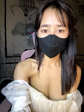 TiNa 04 online show from November 12, 2025, 10:19 am