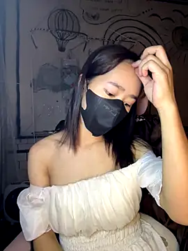 TiNa 04 online show from November 14, 2025, 11:19 pm