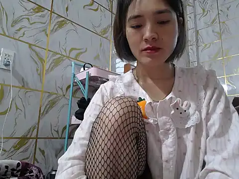 Lyzizi lovely09 online show from November 25, 2025, 1:39 am