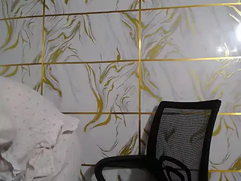 Lyzizi lovely09 online show from November 22, 2025, 12:32 am