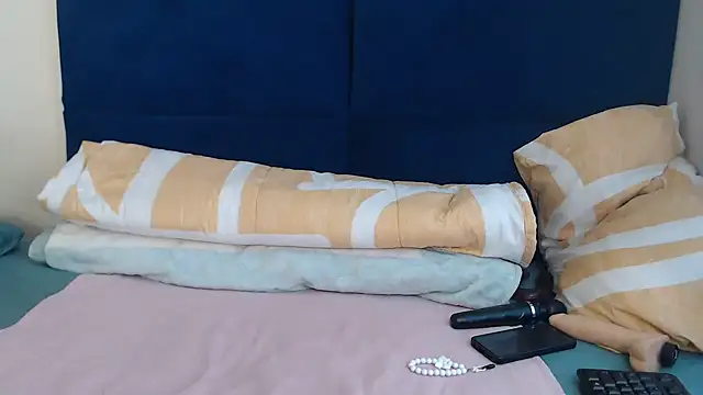 Sexy-Momo online show from December 19, 2025, 5:43 am