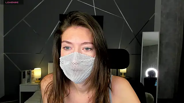 Snapshot of take_me_to_moon chatting on November 10, 2025, 1:32 am take me to moon online show from November 10, 2025, 1:32 am