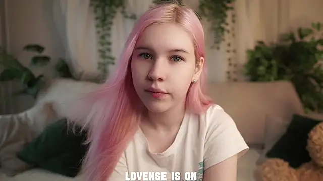 ElizSpieth online show from December 2, 2025, 1:17 am