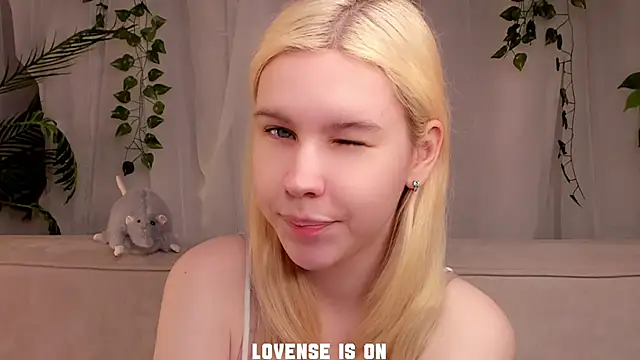 ElizSpieth online show from November 13, 2025, 1:09 am