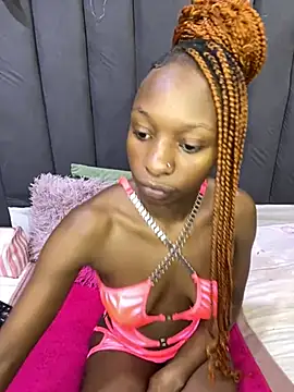 Snapshot of LonelyQueenxx25 chatting on June 30, 2026, 9:15 pm LonelyQueenxx25 online show from June 30, 2026, 9:15 pm