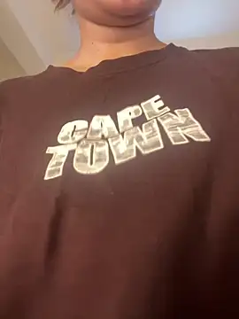 Rumi cute online show from April 16, 2026, 8:53 pm