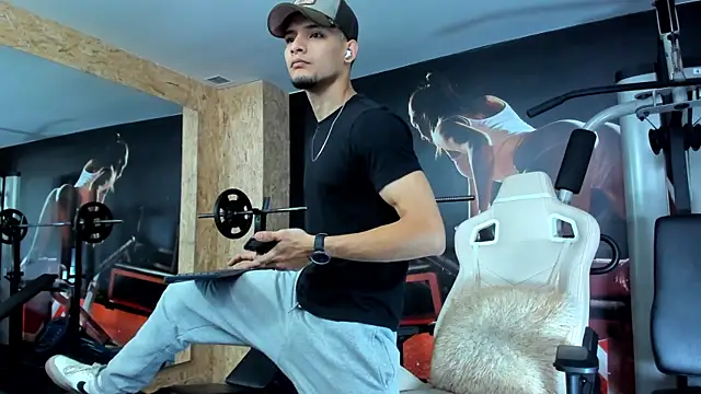 Snapshot of AlessandroKiing chatting on April 5, 2026, 8:04 pm AlessandroKiing online show from April 5, 2026, 8:04 pm