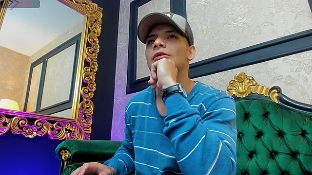 Snapshot of AlessandroKiing chatting on September 9, 2025, 1:53 pm AlessandroKiing online show from September 9, 2025, 1:53 pm