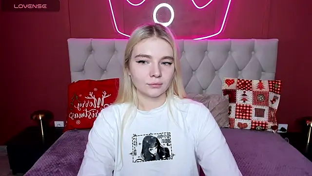 Snapshot of RuthBryant chatting on December 1, 2025, 12:33 am RuthBryant online show from December 1, 2025, 12:33 am