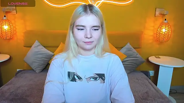 Snapshot of RuthBryant chatting on November 21, 2025, 12:42 am RuthBryant online show from November 21, 2025, 12:42 am