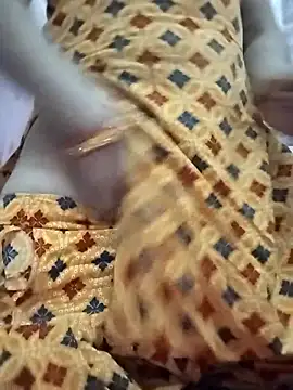 rani8008 online show from April 17, 2026, 6:00 pm