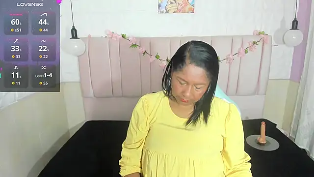 Snapshot of mya_blaze chatting on November 8, 2025, 12:52 pm mya blaze online show from November 8, 2025, 12:52 pm