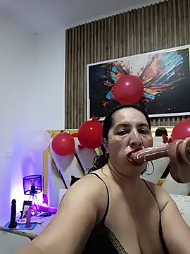 Luna Naughty1 online show from February 17, 2026, 7:44 pm