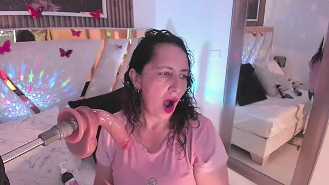 Luna Naughty1 online show from February 27, 2026, 7:46 pm