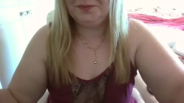 arianamodel4you online show from September 17, 2025, 5:37 pm