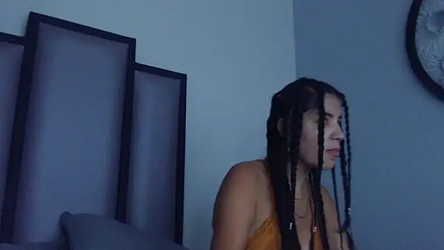 Snapshot of Lucy-23 chatting on February 6, 2026, 4:19 am Lucy-23 online show from February 6, 2026, 4:19 am