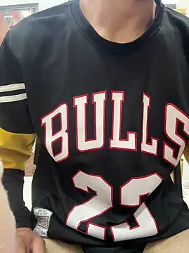 coupleyug online show from March 30, 2026, 3:02 pm