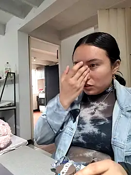 Venus Rivers online show from November 19, 2025, 1:22 pm