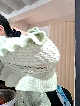 Venus Rivers online show from December 3, 2025, 1:21 pm