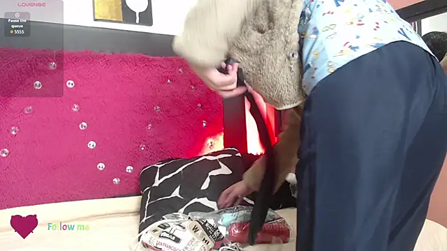 Engeelll online show from October 21, 2025, 7:57 pm