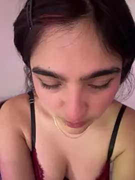 Snapshot of Clementyne30 chatting on February 6, 2026, 9:22 pm Clementyne30 online show from February 6, 2026, 9:22 pm