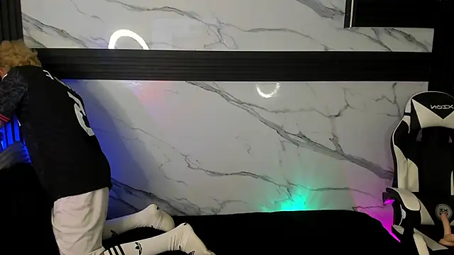 Snapshot of Saimonvela chatting on October 23, 2025, 4:33 am Saimonvela online show from October 23, 2025, 4:33 am