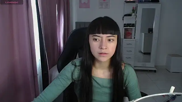 Snapshot of violetta_blackk chatting on May 21, 2026, 4:48 pm violetta blackk online show from May 21, 2026, 4:48 pm
