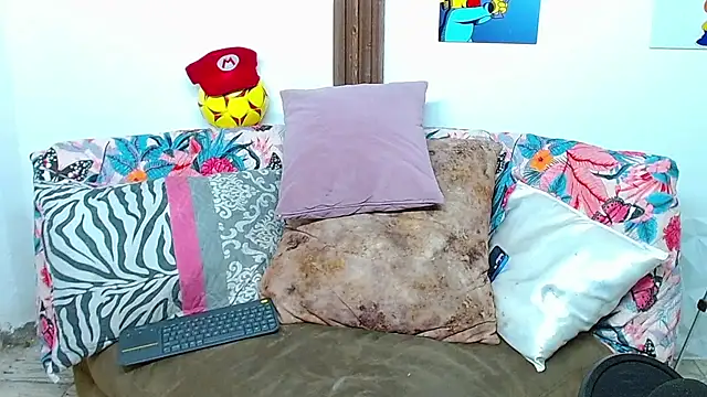 Snapshot of elfernh chatting on October 18, 2025, 5:42 am elfernh online show from October 18, 2025, 5:42 am